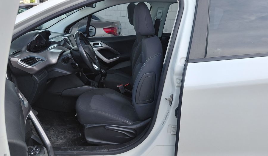 Peugeot 208 1.6 ALLURE Hatchback 2017