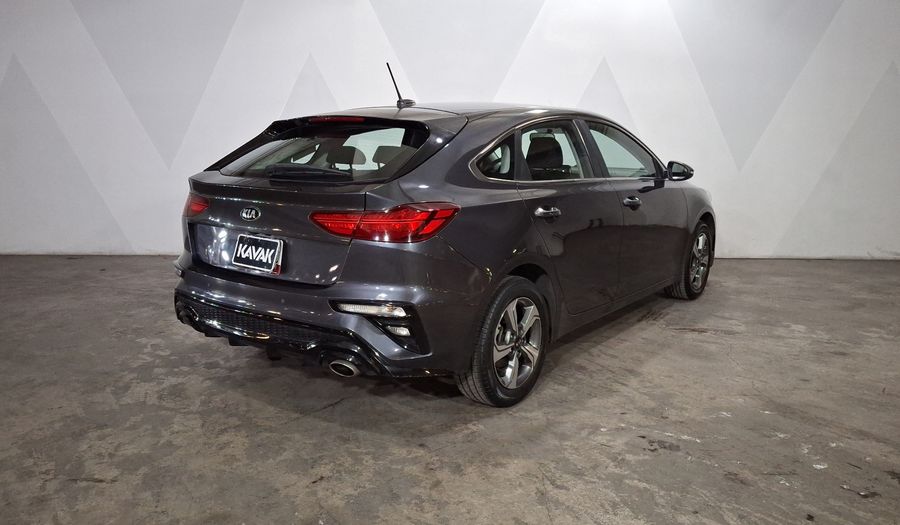 Kia Forte 2.0 EX IVT Hatchback 2020