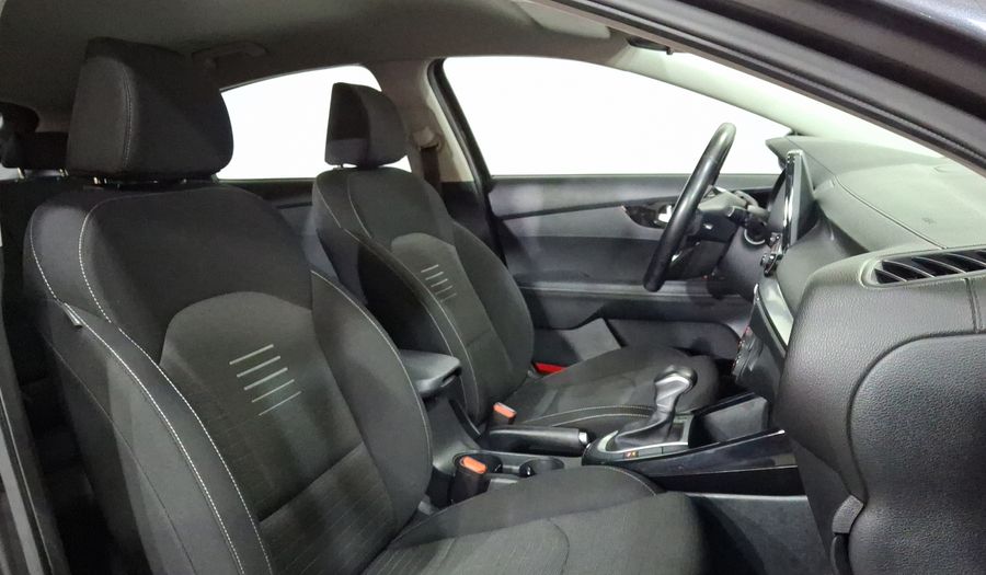 Kia Forte 2.0 EX IVT Hatchback 2020