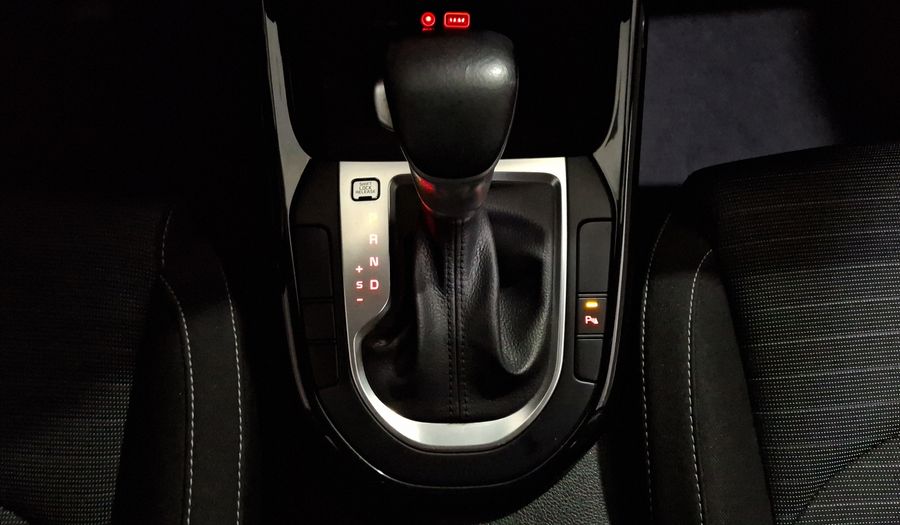 Kia Forte 2.0 EX IVT Hatchback 2020