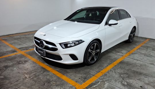 Mercedes Benz • Clase A