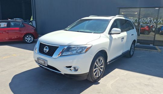 Nissan • Pathfinder