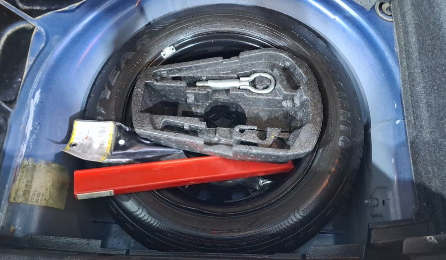 Volkswagen Polo 1.2 HIGHLINE DSG Hatchback 2013