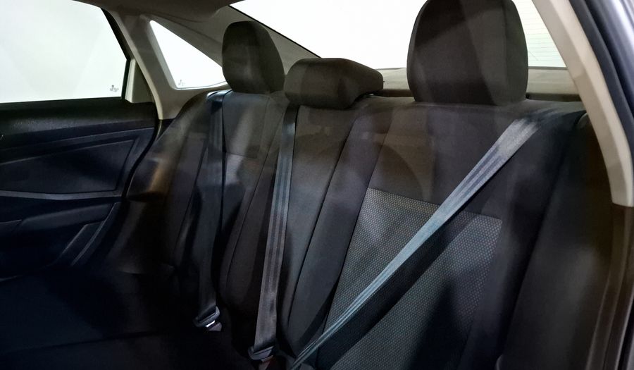 Volkswagen Jetta 1.4 TRENDLINE AUTO Sedan 2021