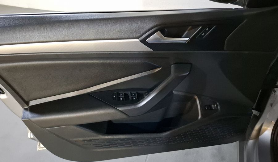 Volkswagen Jetta 1.4 TRENDLINE AUTO Sedan 2021