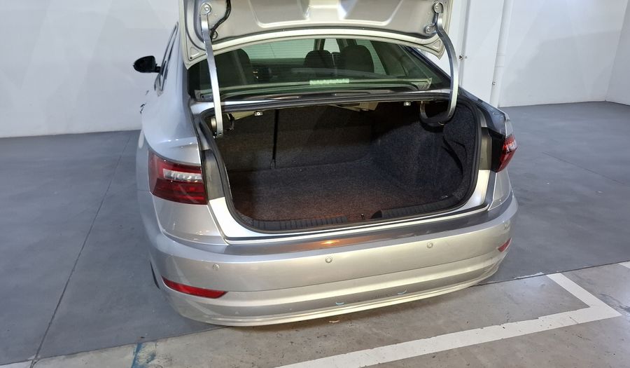 Volkswagen Jetta 1.4 TRENDLINE AUTO Sedan 2021