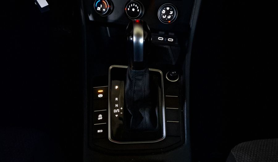 Volkswagen Jetta 1.4 TRENDLINE AUTO Sedan 2021