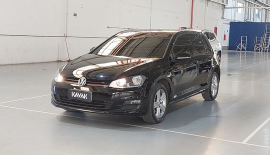 Volkswagen • Golf