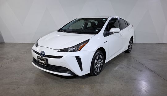 Toyota • Prius