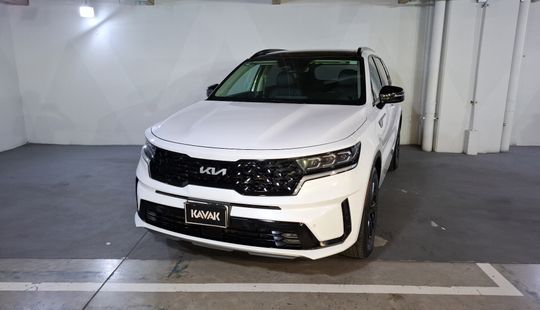 2022 • 54,592 km • Automático