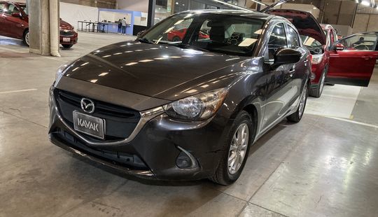 Mazda • Mazda 2