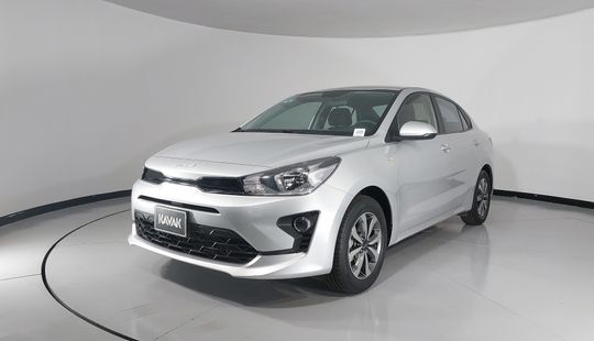 2023 • 39,680 km • Automático