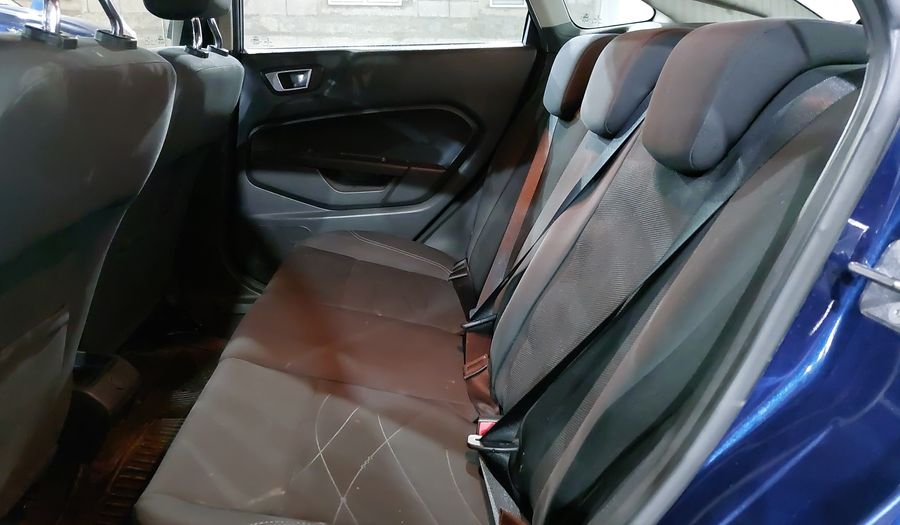 Ford Fiesta 1.6 SE MT Sedan 2016