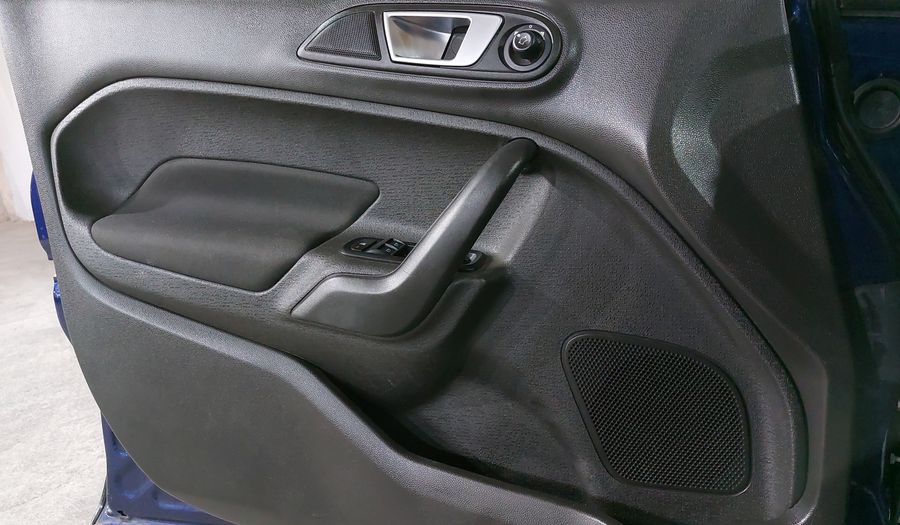 Ford Fiesta 1.6 SE MT Sedan 2016