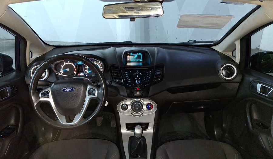 Ford Fiesta 1.6 SE MT Sedan 2016
