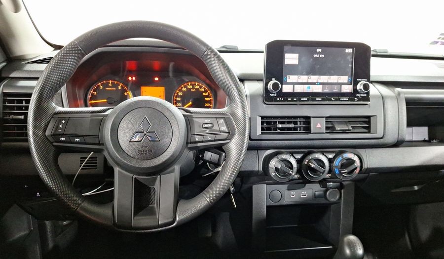 Mitsubishi L200 2.4 GLX GASOLINA Pickup 2025