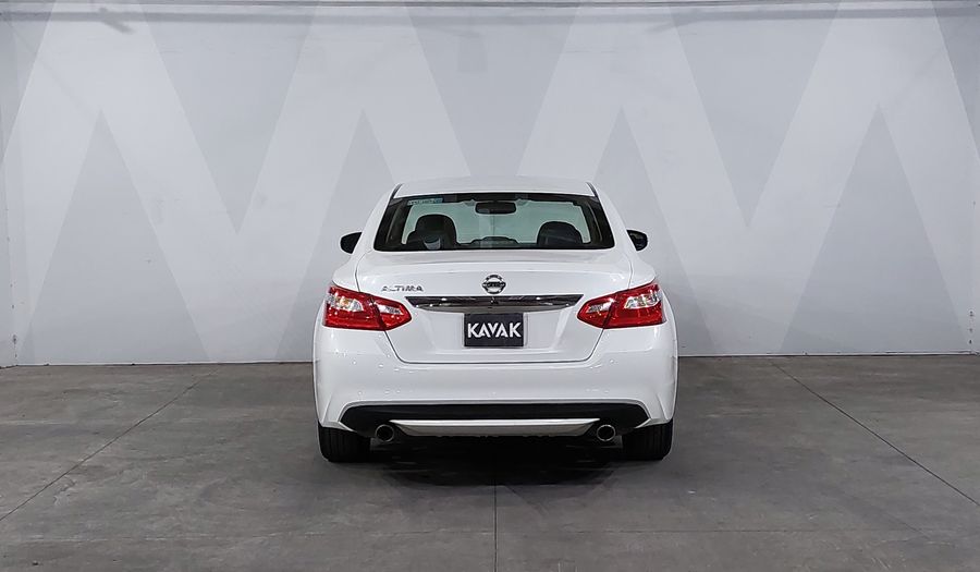 Nissan Altima 2.5 ADVANCE NAVI CVT Sedan 2017