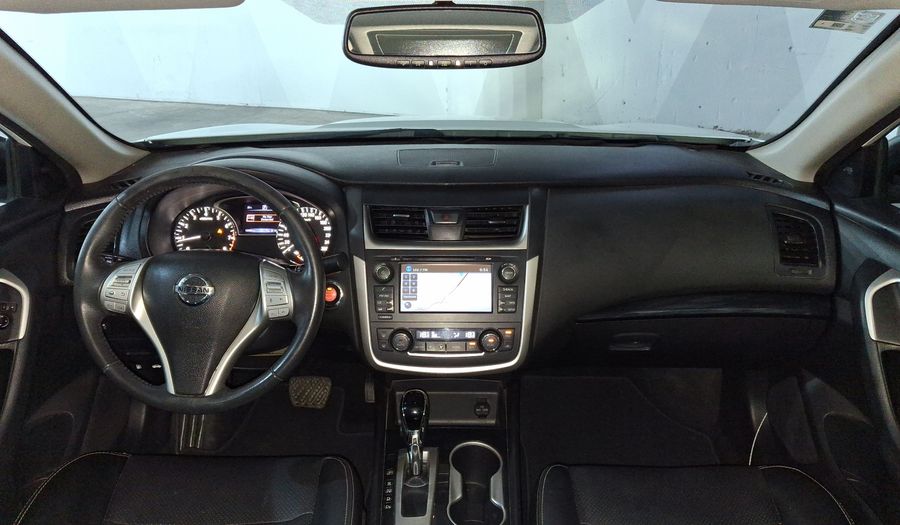 Nissan Altima 2.5 ADVANCE NAVI CVT Sedan 2017
