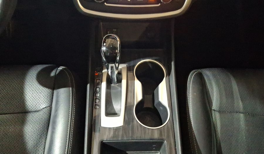Nissan Altima 2.5 ADVANCE NAVI CVT Sedan 2017