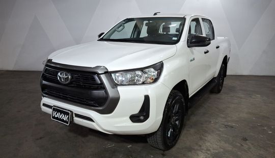 Toyota • Hilux