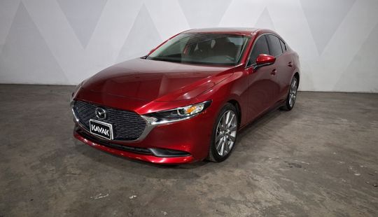 2022 • 28,000 km • Automático