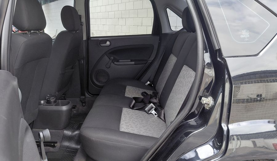 Ford Fiesta 1.6 EDGE PLUS Sedan 2013