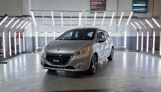 Peugeot • 208