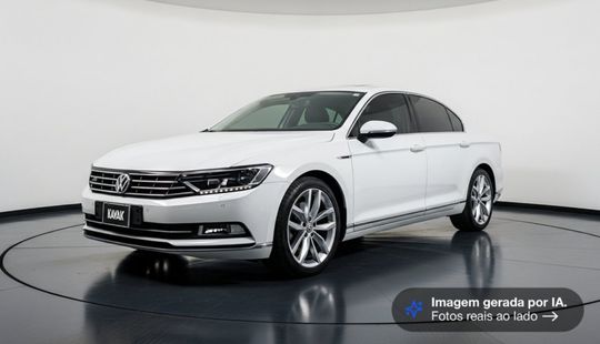 Volkswagen • Passat