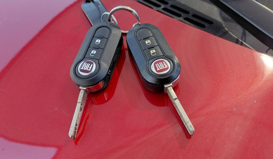 Fiat Mobi 1.0 EASY Hatchback 2017