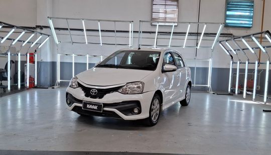 Toyota • Etios