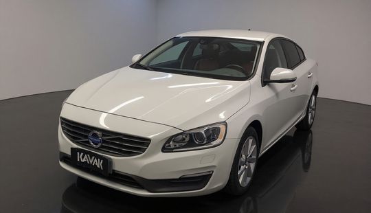 Volvo • S60