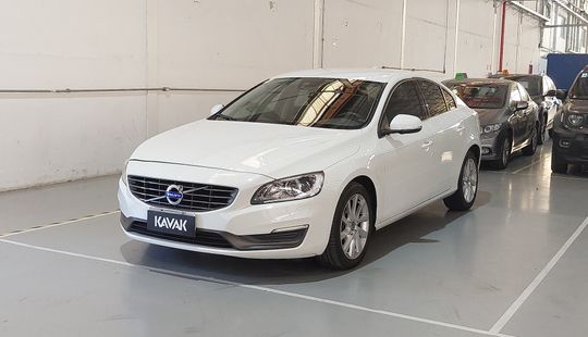 Volvo • S60