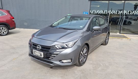 Nissan • Versa