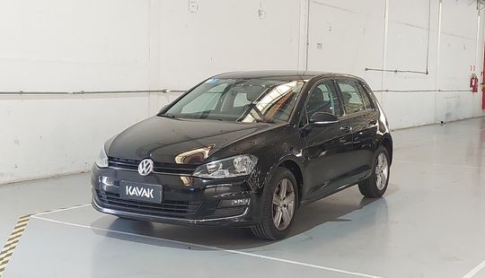 Volkswagen • Golf
