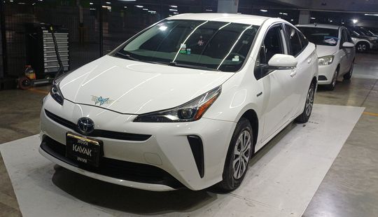 Toyota • Prius