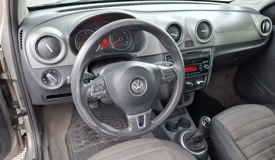 Volkswagen Voyage 1.6 HIGHLINE Sedan 2013