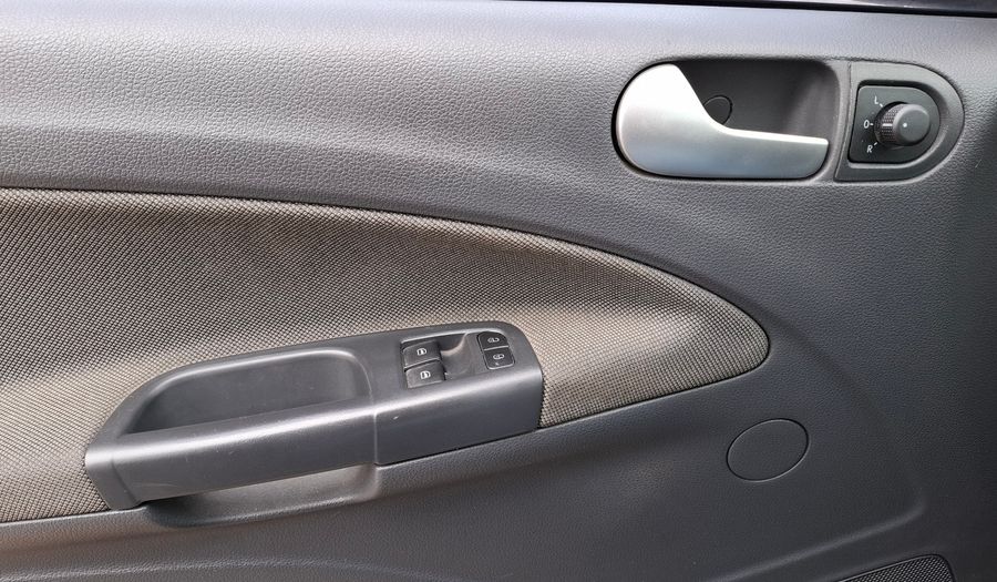 Volkswagen Voyage 1.6 HIGHLINE Sedan 2013