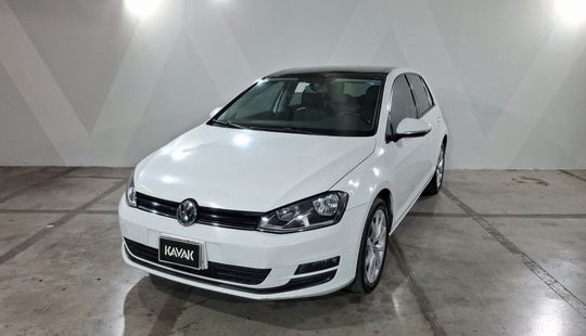 Volkswagen • Golf