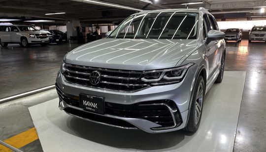 Volkswagen • Tiguan