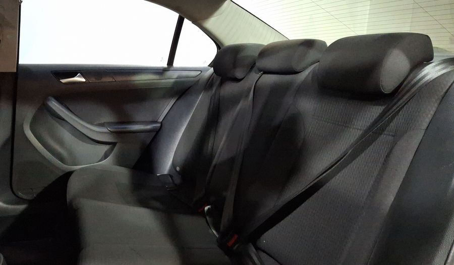 Volkswagen Jetta 2.0 MT Sedan 2018