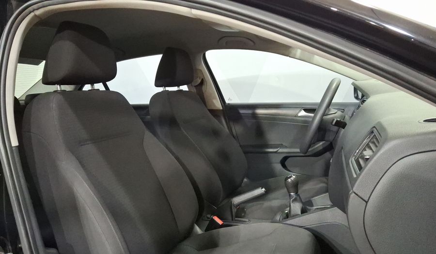 Volkswagen Jetta 2.0 MT Sedan 2018