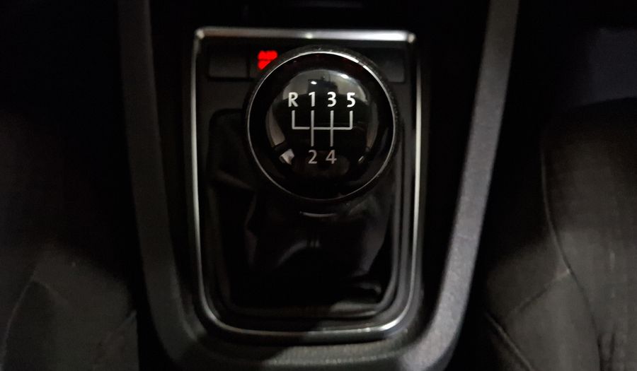 Volkswagen Jetta 2.0 MT Sedan 2018