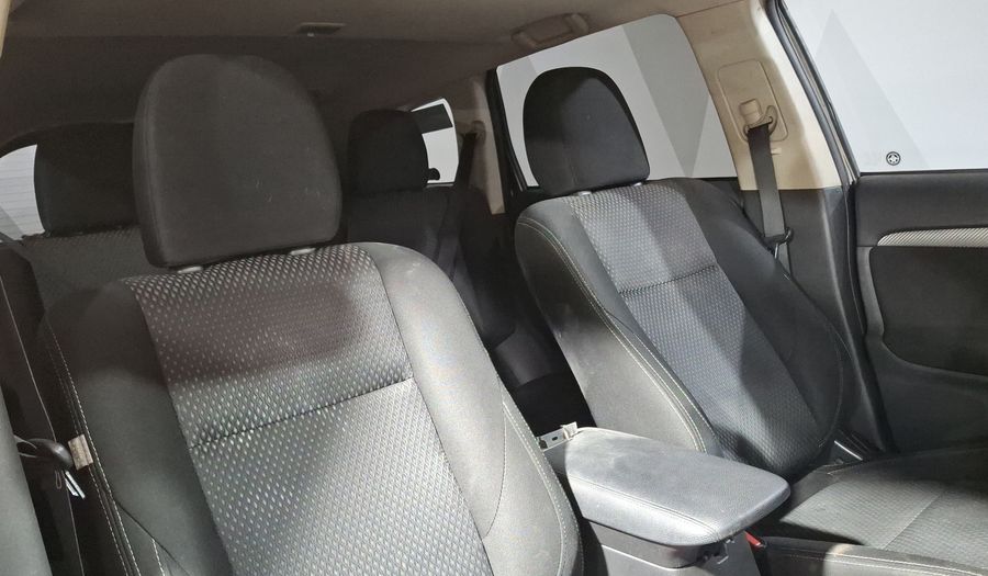 Mitsubishi Outlander 2.4 SE + Suv 2017