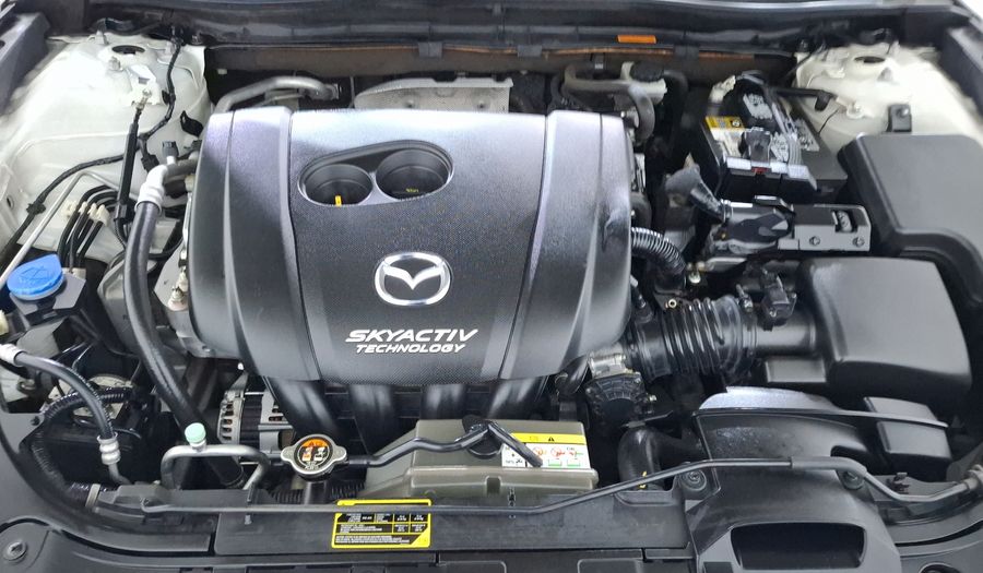 Mazda 3 2.5 SEDÁN S TA Sedan 2014
