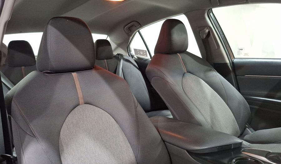 Toyota Camry 2.5 LE AUTO Sedan 2018