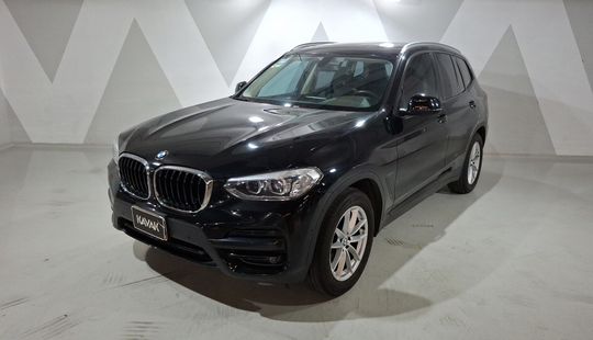 2021 • 42,130 km • Automático