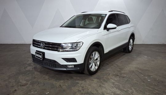 2020 • 67,019 km • Automático