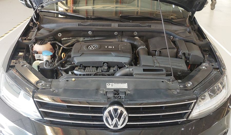 Volkswagen Jetta 2.0 TSI HIGHLINE DSG Sedan 2017