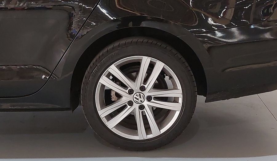 Volkswagen Jetta 2.0 TSI HIGHLINE DSG Sedan 2017