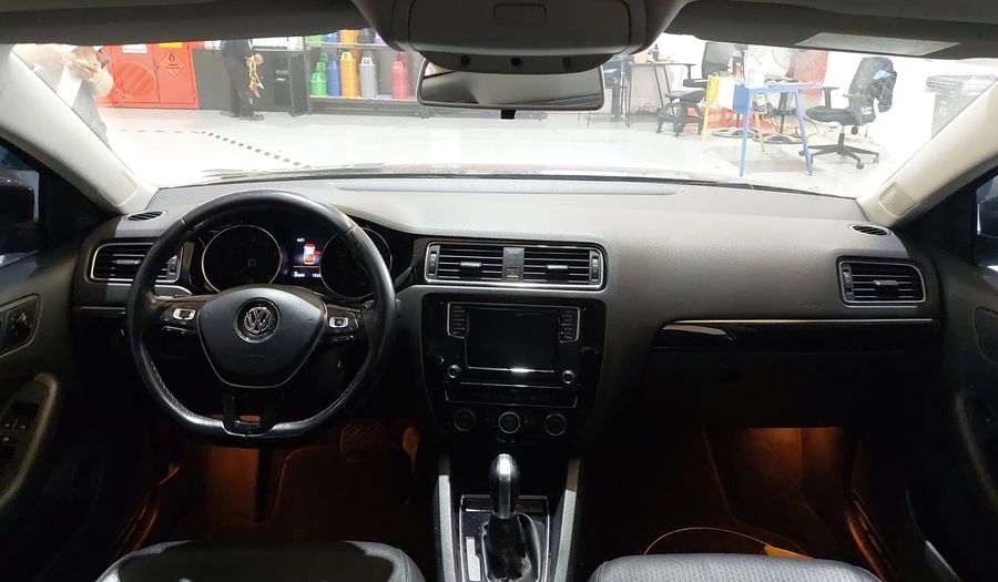 Volkswagen Jetta 2.0 TSI HIGHLINE DSG Sedan 2017